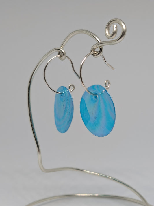 Silberne Hoops mit Muschelplättchen 